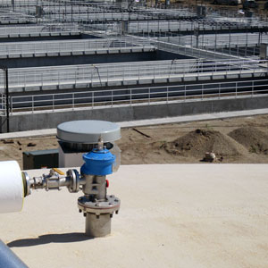 Municipal wastewater equalization tank cleaning